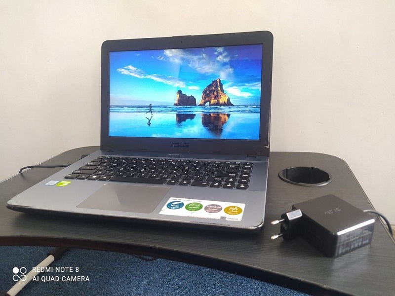 ASUS X441UV