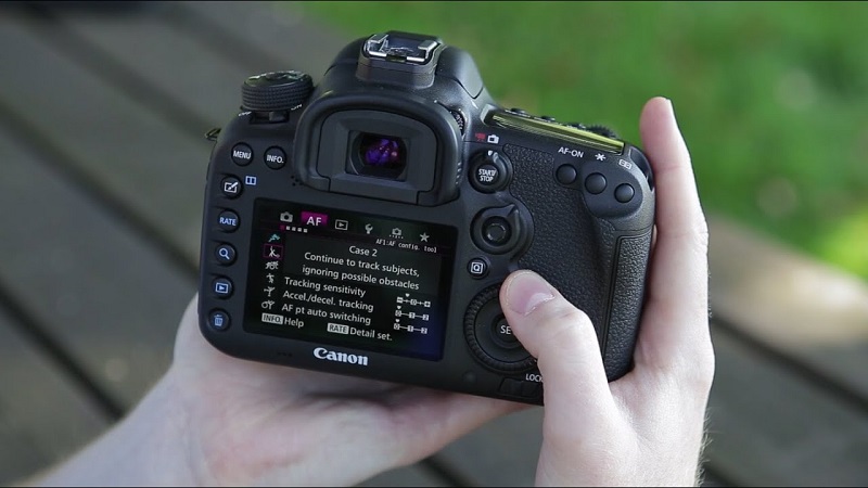6 Harga Kamera Canon Terbaru 2024, untuk Pemula & Profesional Canon EOS 7D Mark II