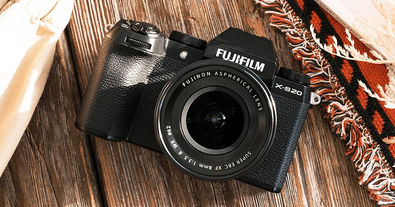 Fujifilm X-S20