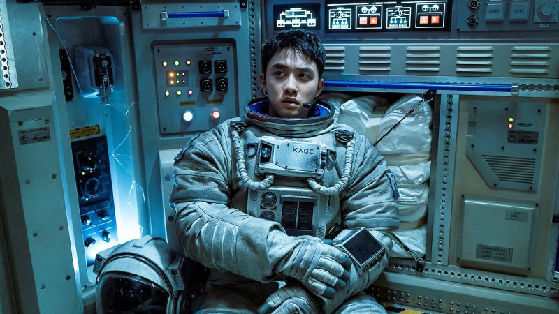 10 Film Tentang Luar Angkasa Terbaik, Serunya Eksplorasi Alam Semesta The Moon (2023)