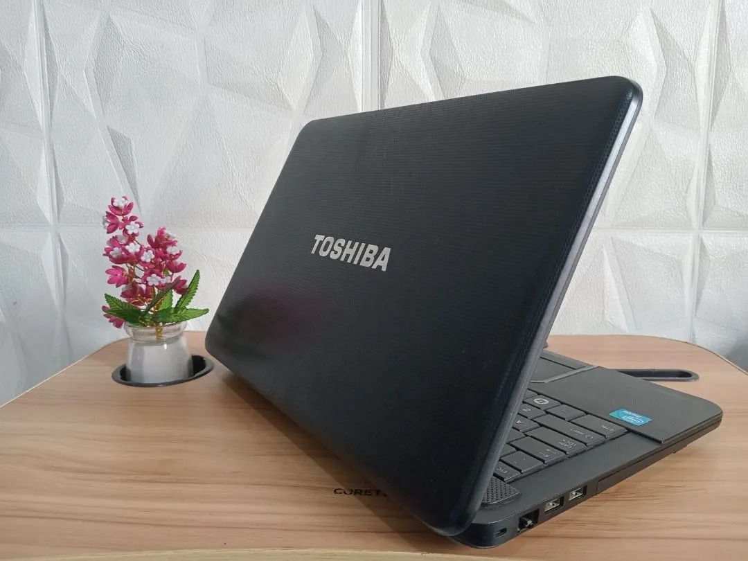 8 Harga Laptop Toshiba Terbaru 2024, Cek Speknya Disini Toshiba Satellite C800-1024G