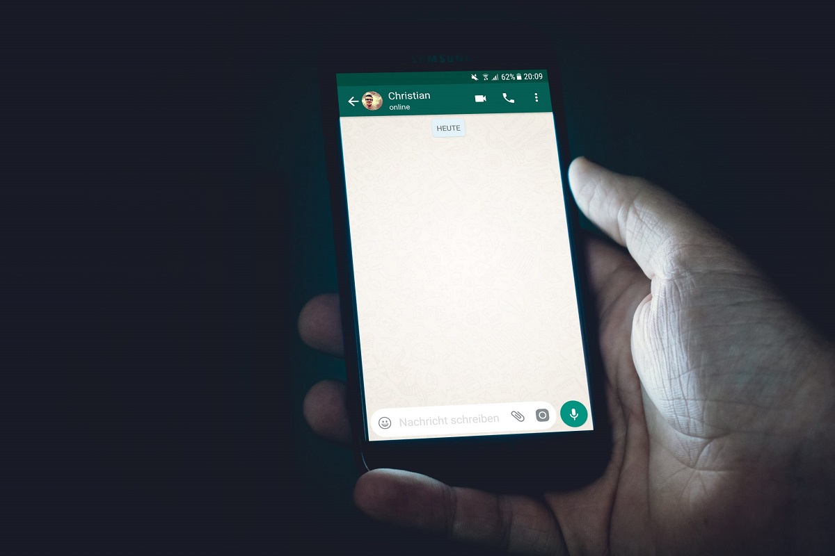 Aplikasi Pembuat Stiker WA