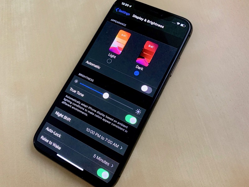 9 Cara Menghemat Baterai iPhone Paling Ampun, Mudah Dicoba Atur Dark Mode