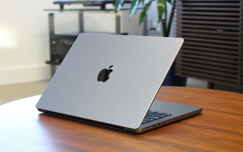 6 Laptop untuk Programmer Terbaik 2024, Performa Tinggi Apple MacBook Pro 14 Inch M2 Max 2023