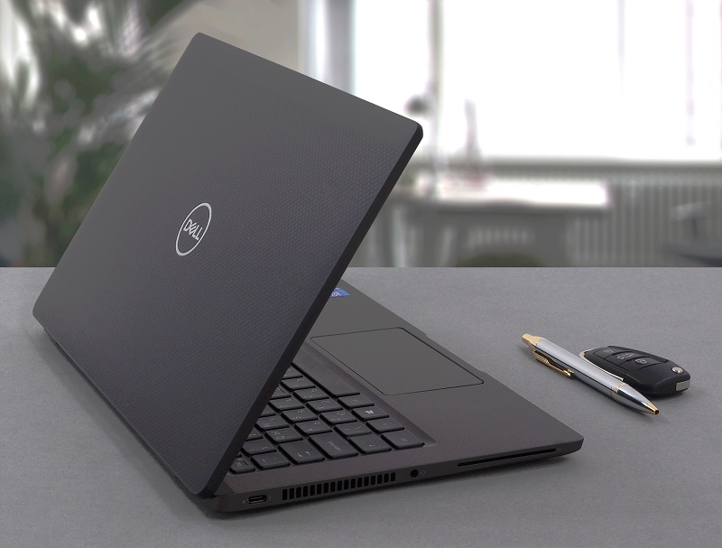 Dell Latitude 13 7320 Carbon